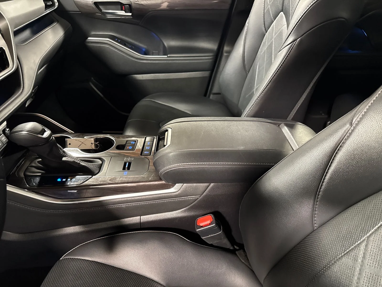 Used 2021 Blueprint Toyota Platinum image 23