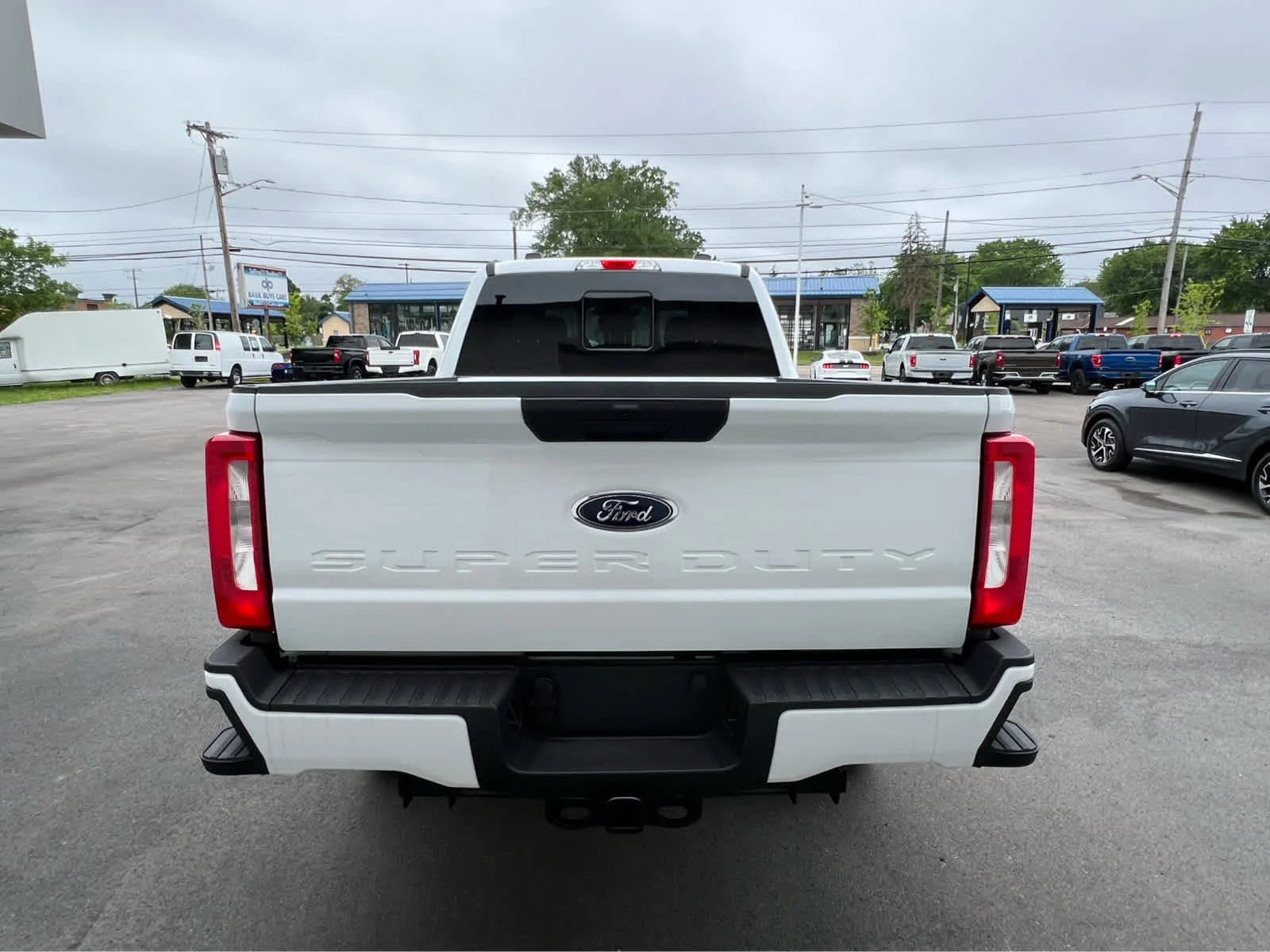 New 2026 Oxford White Ford XL image 5
