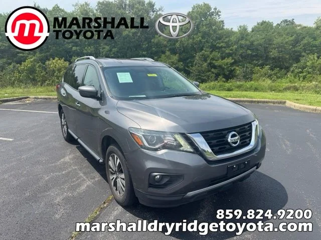 2017 Nissan Pathfinder SV
