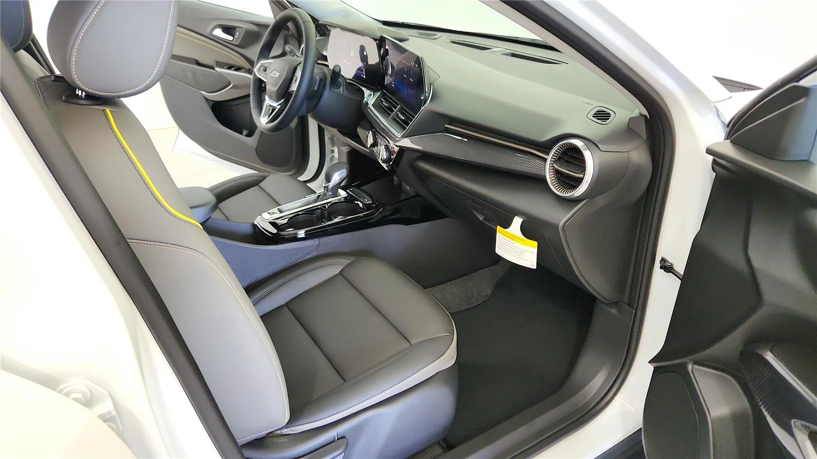 2026 Chevrolet Trax Activ - Photo 35