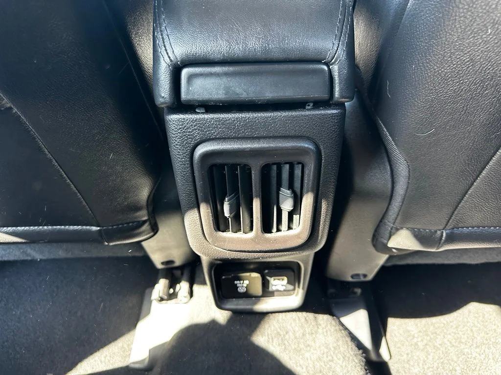 Used 2019 Gray Jeep Latitude image 20