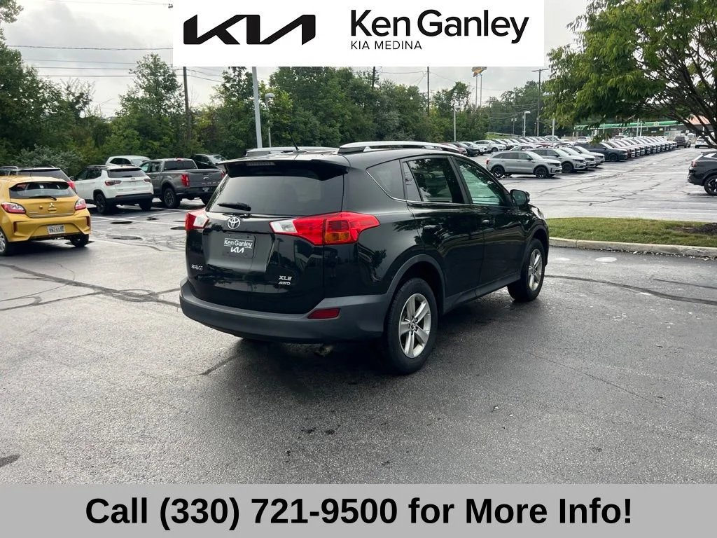 Used 2015 Black Toyota XLE image 5