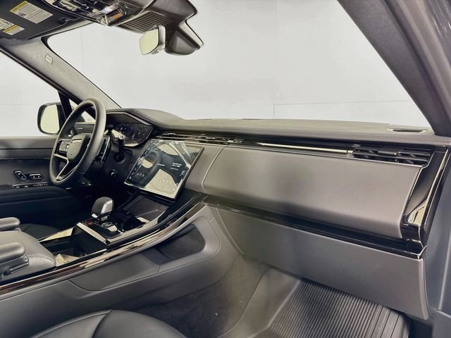 New 2026 Carpathian Grey Land Rover Dynamic SE image 31