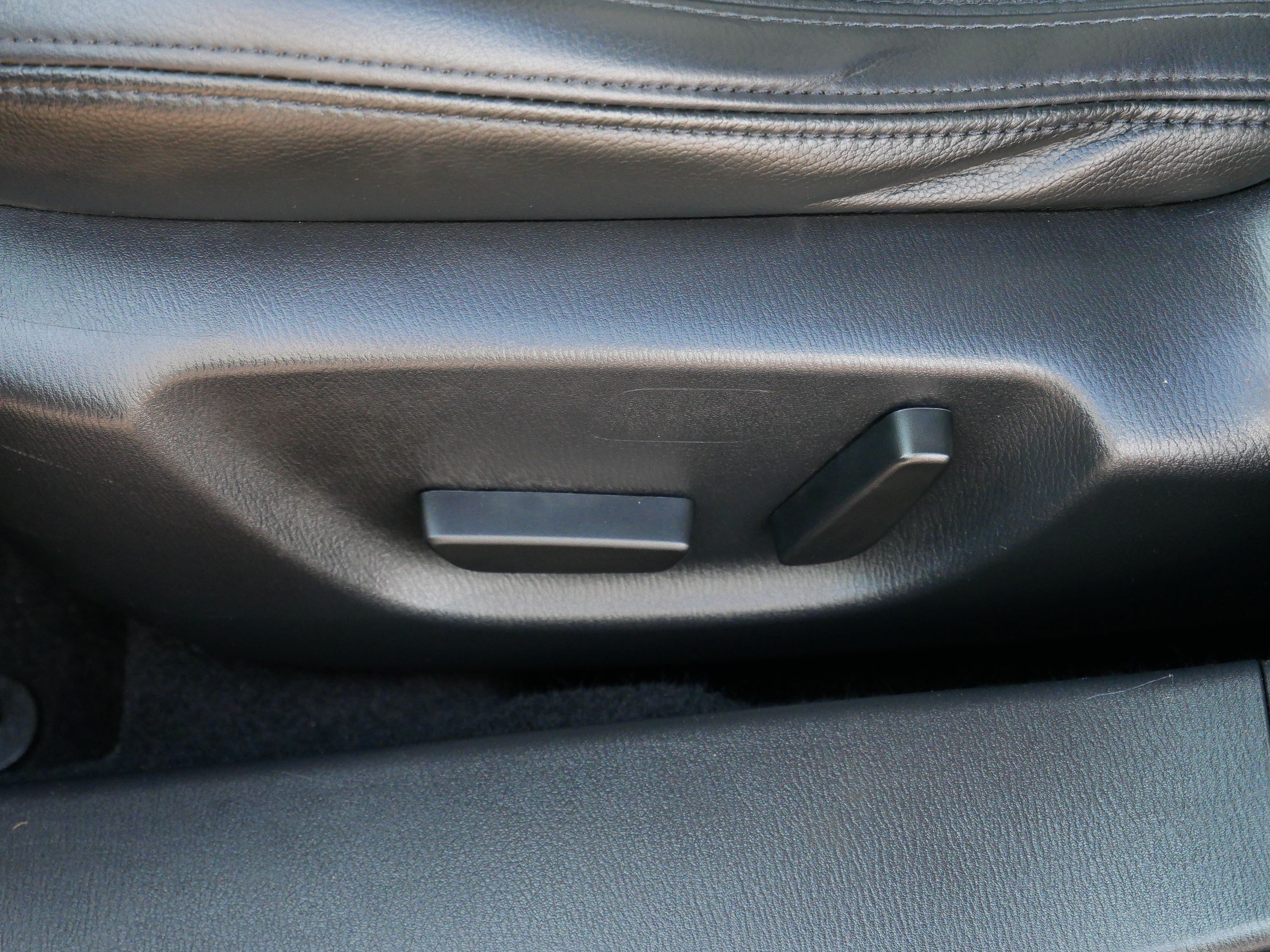 Used 2015 Meteor Gray Mica Mazda i Touring image 19