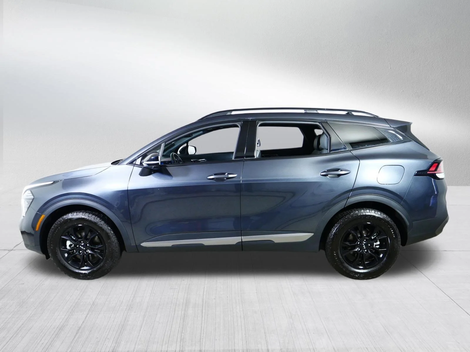 Used 2023 Ebony Black Kia X-Pro Prestige image 4