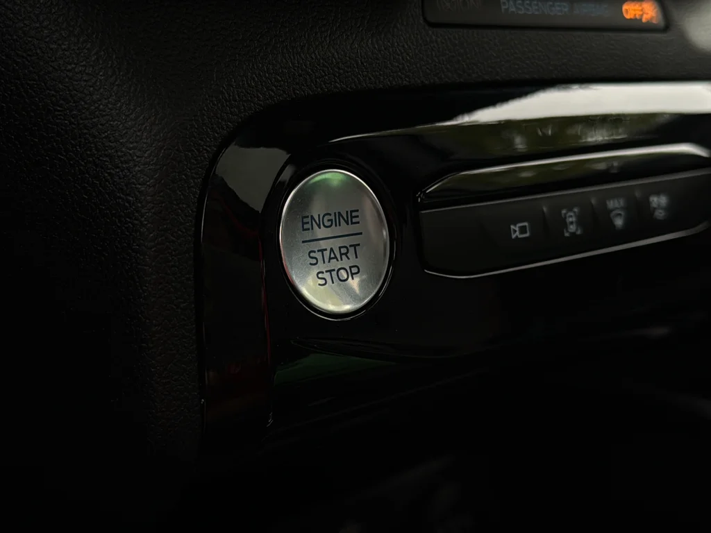 Used 2025 White Metallic Ford ST-Line Select image 15