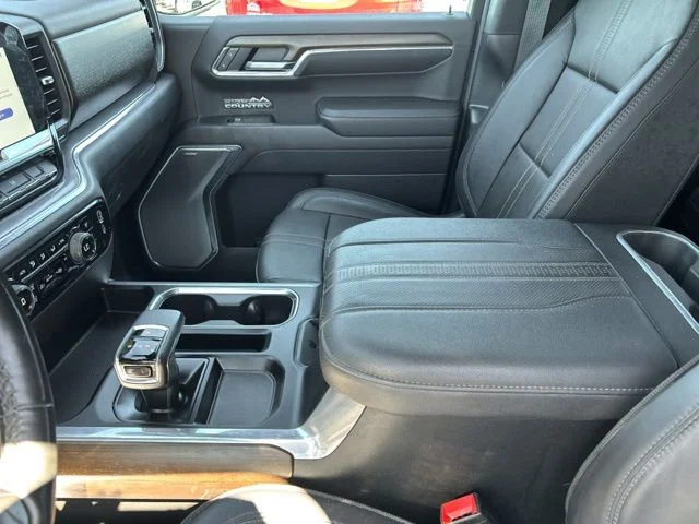 Used 2024 Red Chevrolet High Country image 32
