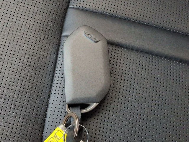Certified Used 2025 Gray Kia SX image 30