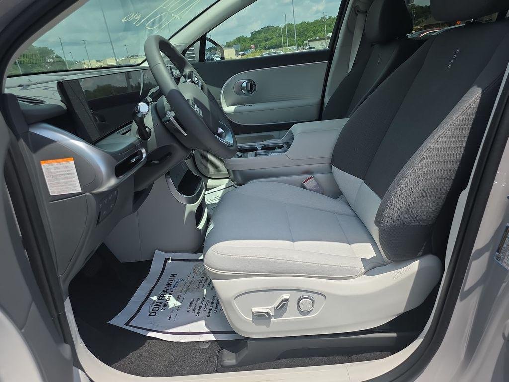 2026 Hyundai IONIQ 9 SE - Photo 11