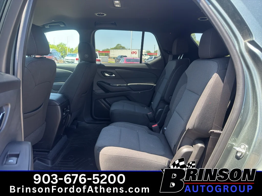 Used 2022 Silver Sage Metallic Chevrolet LT Cloth image 11