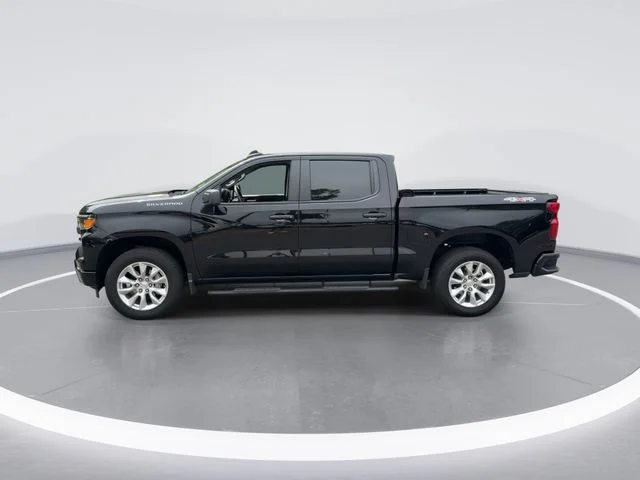 Used 2025 Black Chevrolet Custom image 5