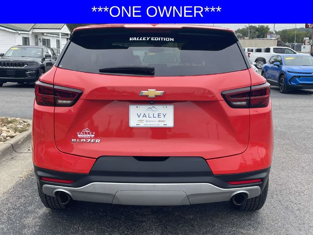 Used 2025 Habanero Orange Chevrolet 2LT image 5