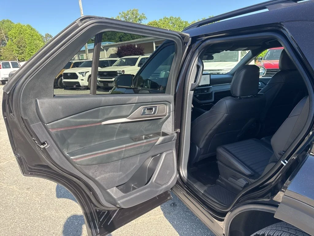 Used 2025 Black Ford ST-Line image 27