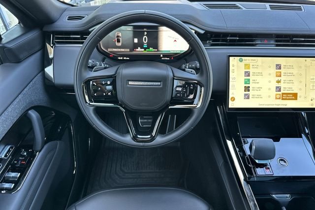 New 2026 Black Land Rover Dynamic SE image 13