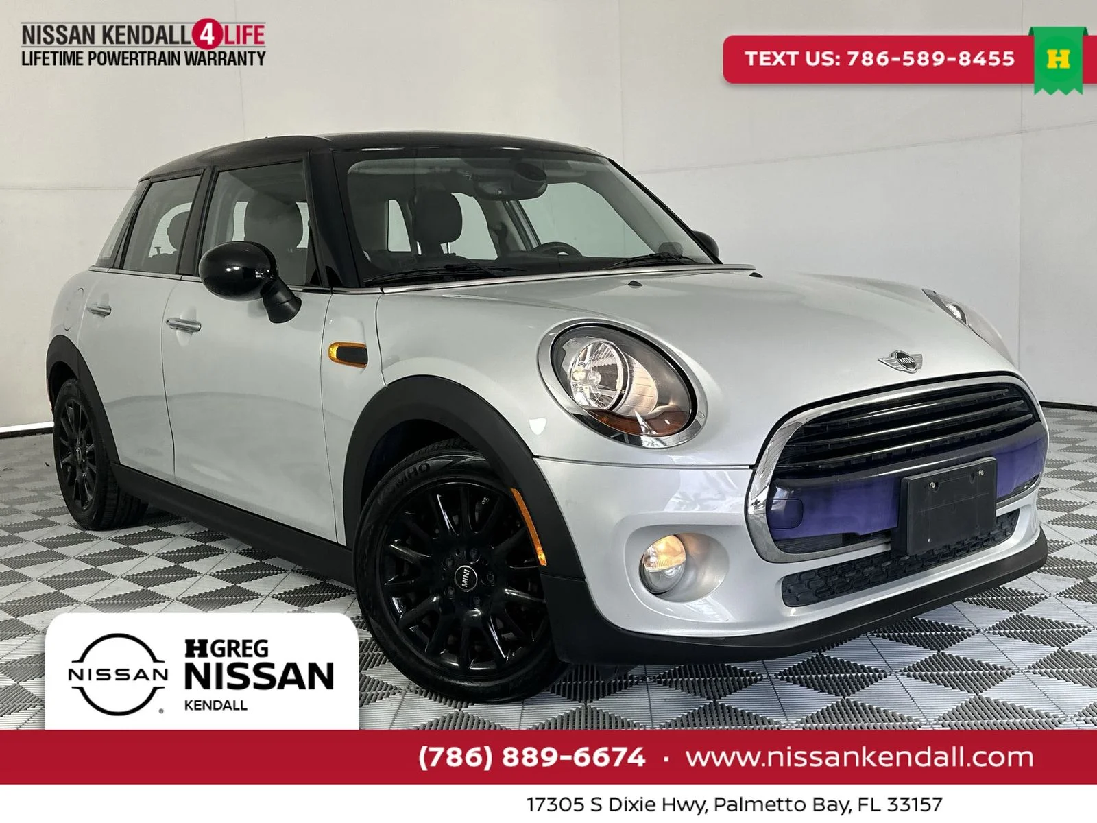 2017 MINI Cooper 4 Door's photo
