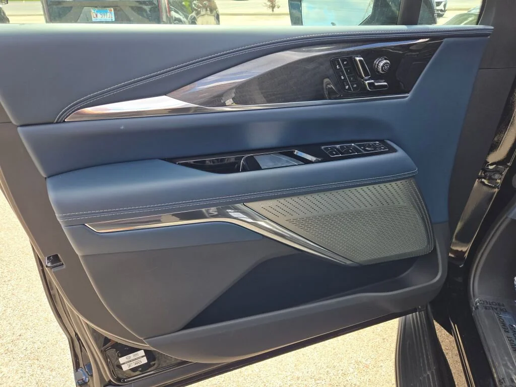 2026 Cadillac Escalade IQ Premium Sport - Photo 18