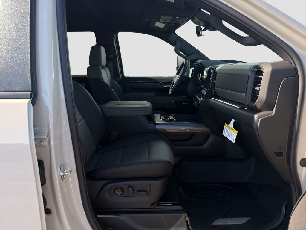 2026 Chevrolet Silverado 2500 HD ZR2 - Photo 30
