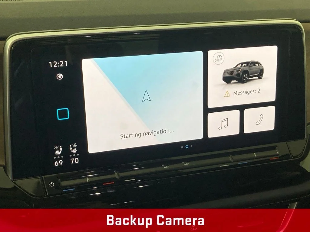 Used 2025 White Volkswagen 2.0T SE w/Technology image 3