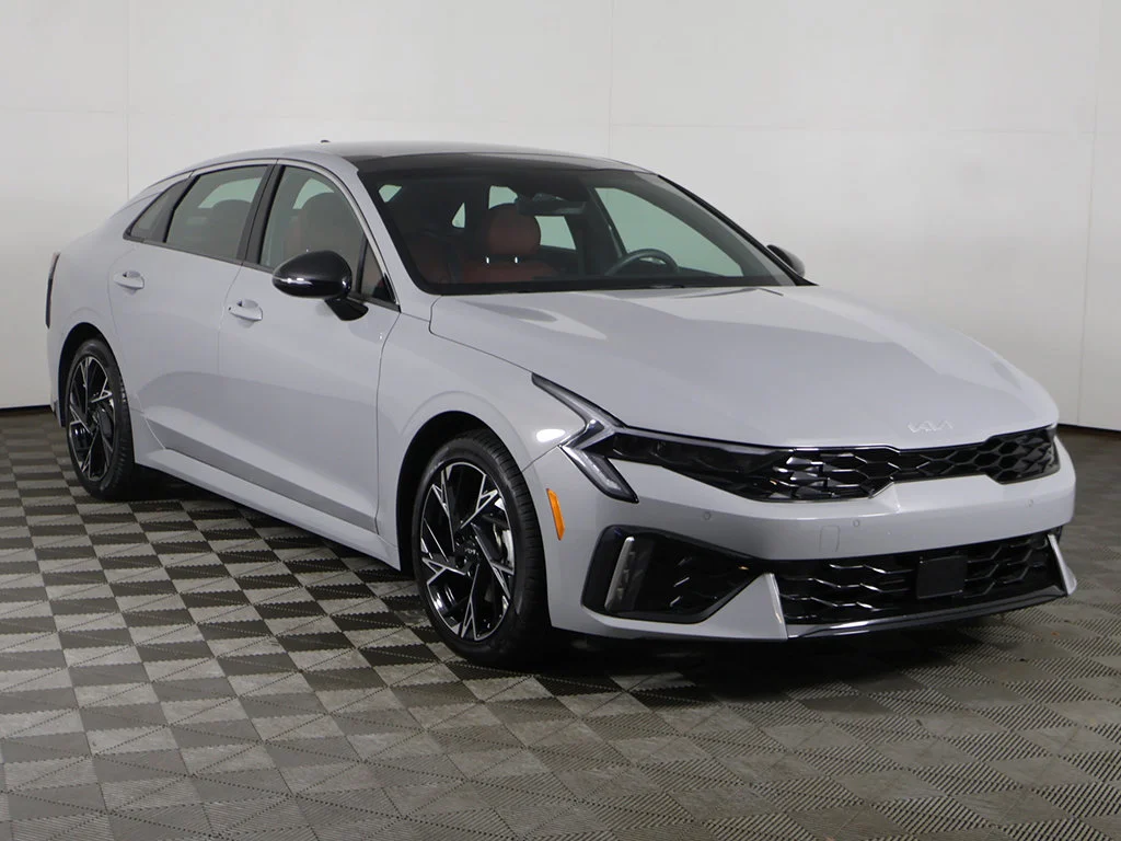 Used 2025 Gray Kia GT-Line image 2