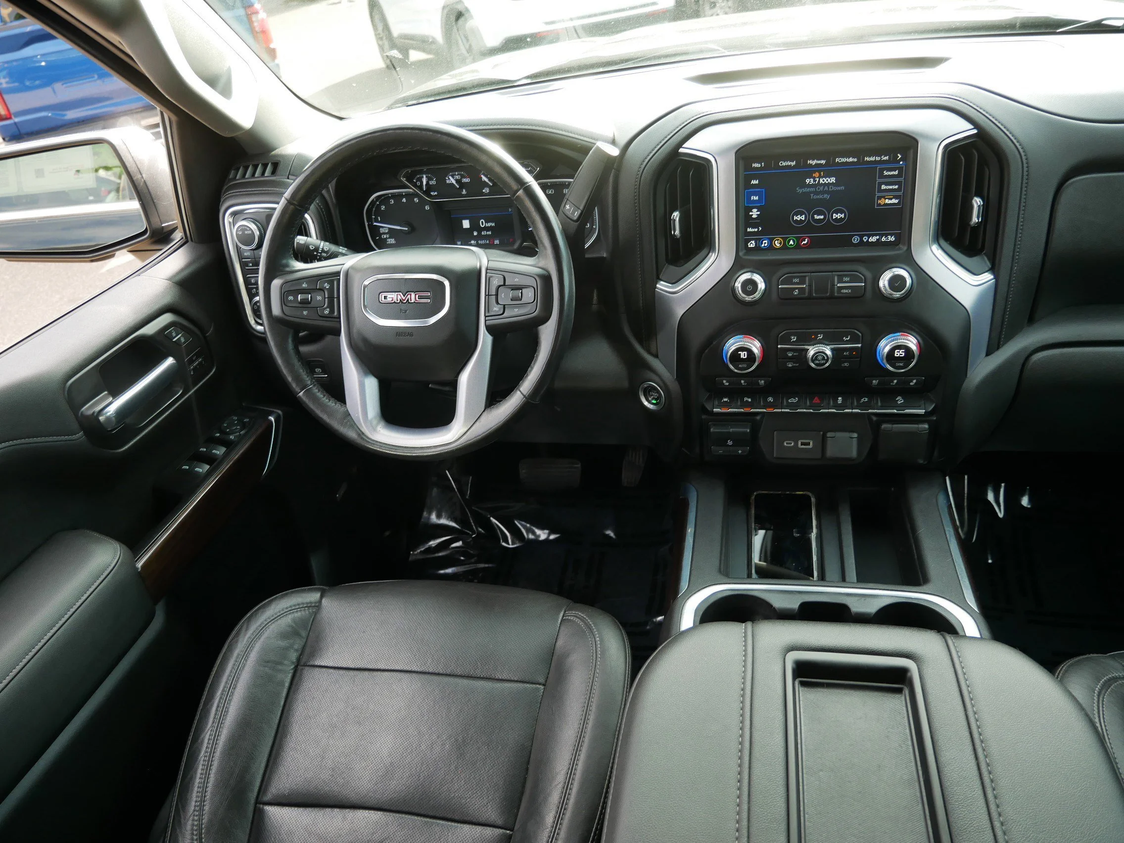 Certified Used 2020 Onyx Black GMC SLT image 9