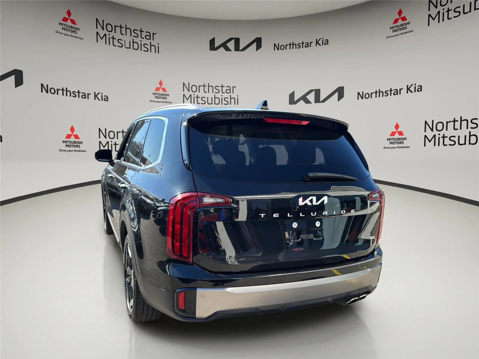 Used 2025 Ebony Black Kia S image 4