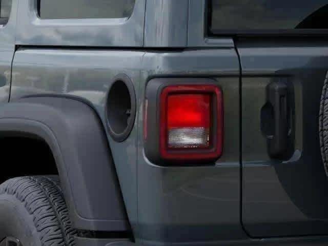 Used 2025 Anvil Clearcoat Jeep Sport S image 36