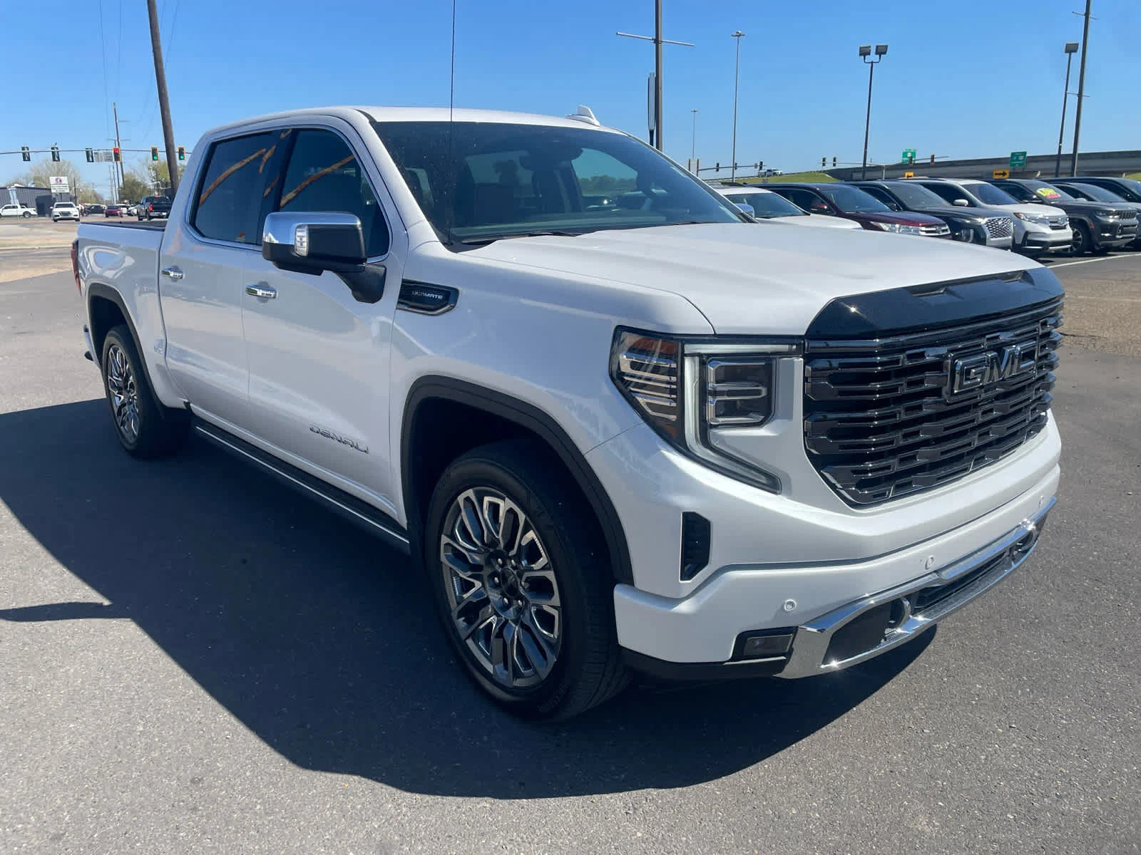 2025 GMC Sierra 4WD Crew Cab Short Box Denali Ultimate's photo