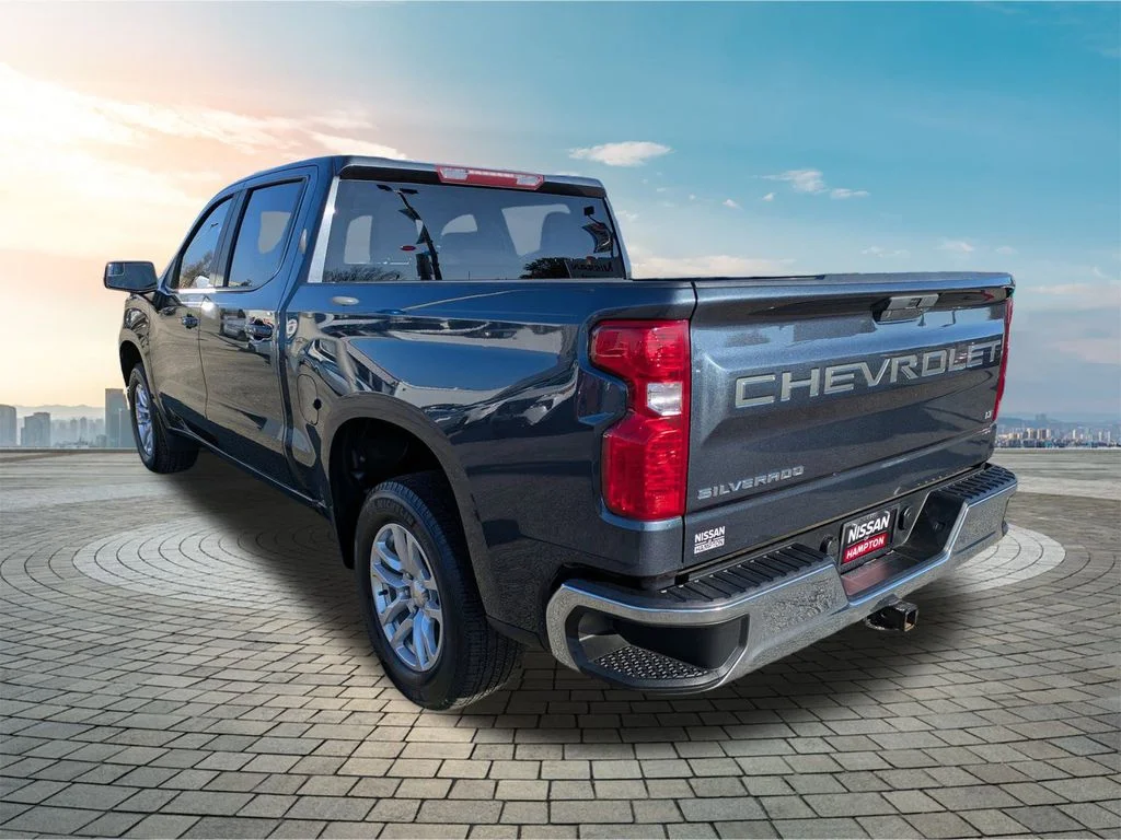 Used 2021 Shadow Gray Metallic Chevrolet LT image 7