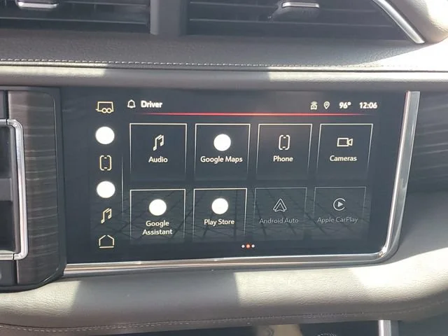 Used 2022 Hunter Metallic GMC Denali image 17