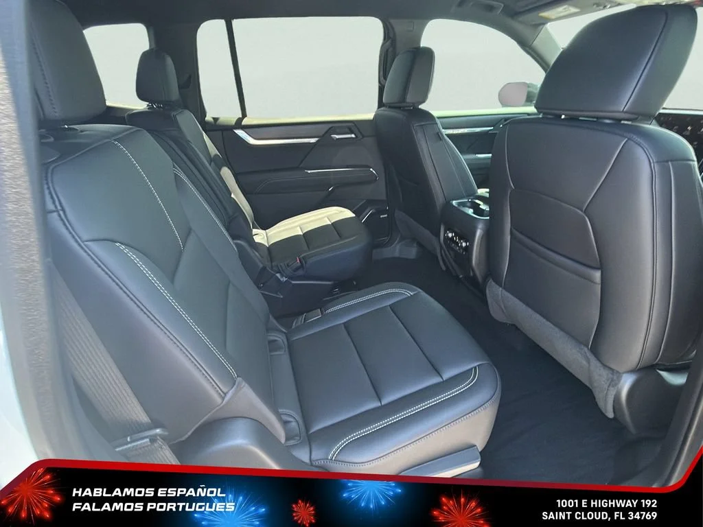 New 2026 Glacier White Tricoat GMC Elevation image 30