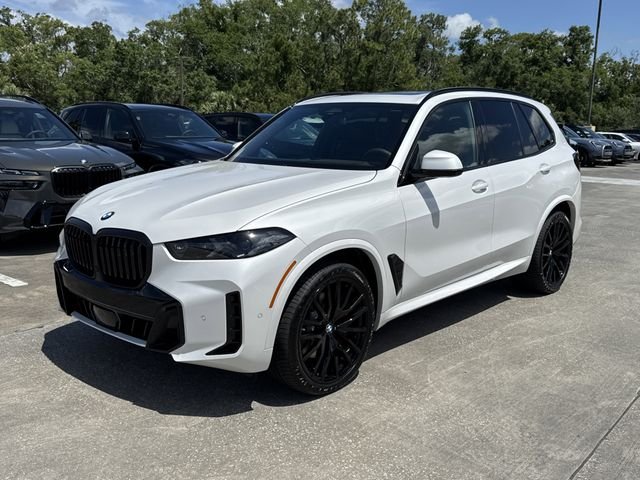 New 2026 Mineral White Metallic BMW sDrive40i image 3