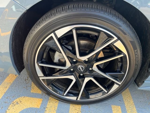 Used 2024 Gray Nissan SR image 9