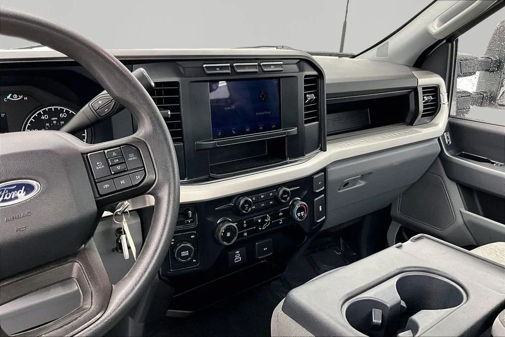 Certified Used 2024 Oxford White Ford XL image 5