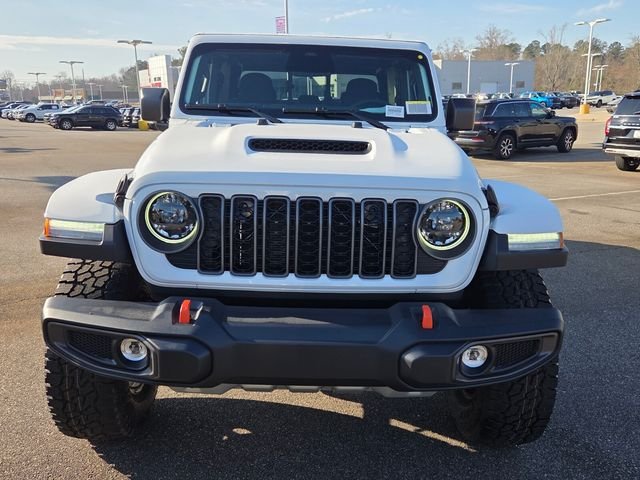 New 2026 Bright White Clear-Coat Exterior Paint Jeep Mojave image 2