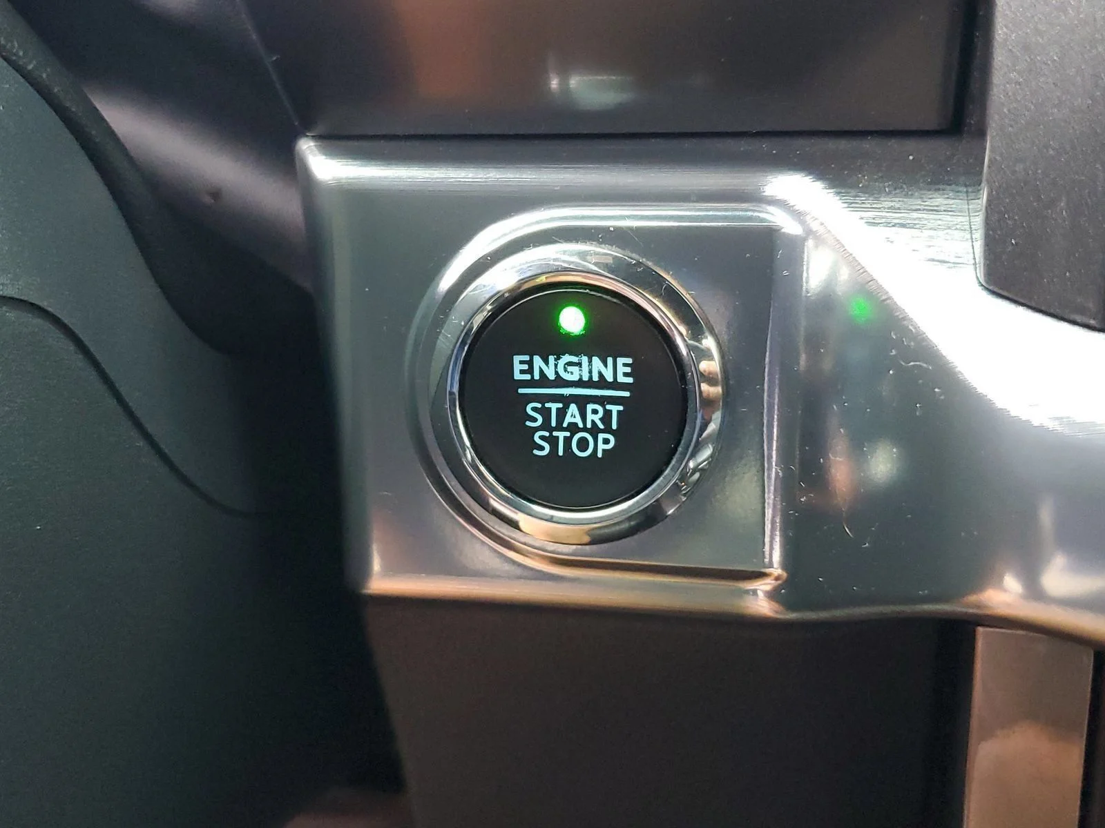 Used 2021 Gray Ford Lariat image 26