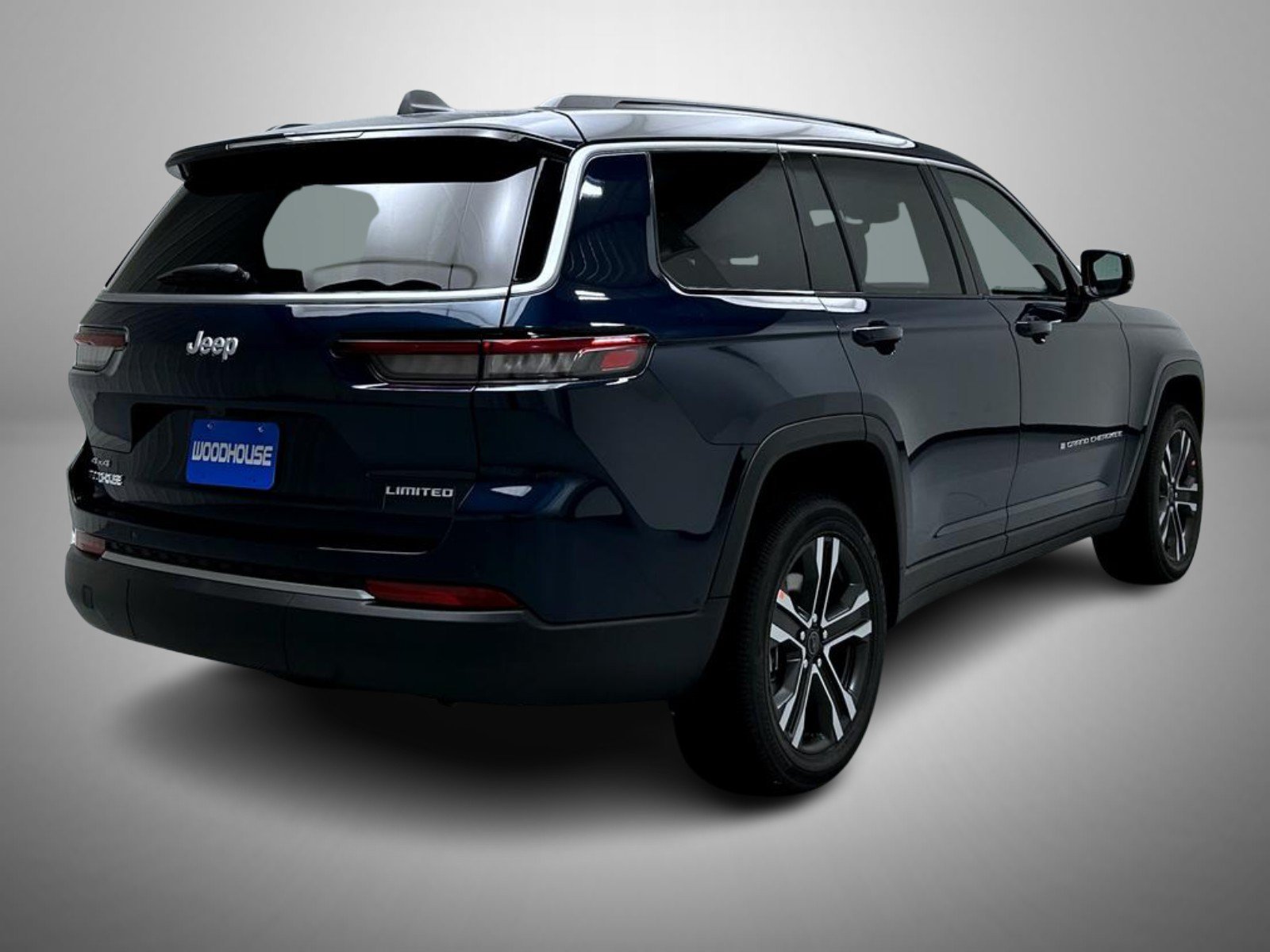 New 2027 Fathom Blue Pearl-Coat Paint Jeep Limited image 5