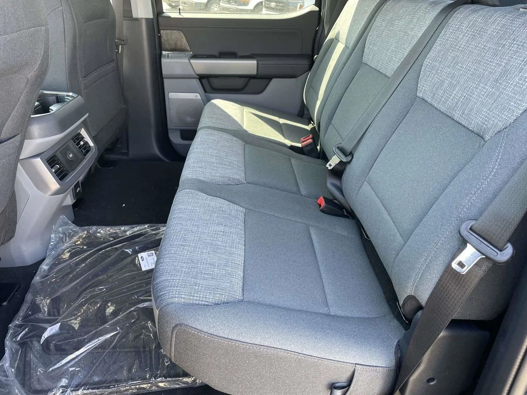 New 2026 Agate Black Metallic Ford XLT image 12
