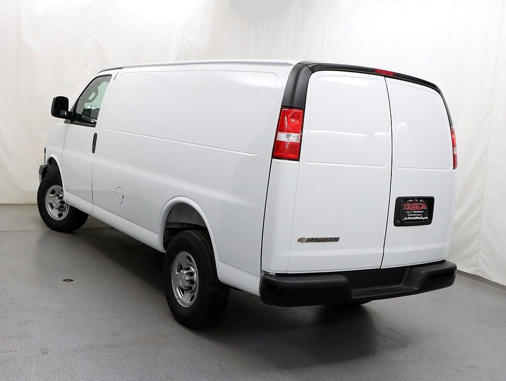 2026 Chevrolet Express Cargo Work Van - Photo 10