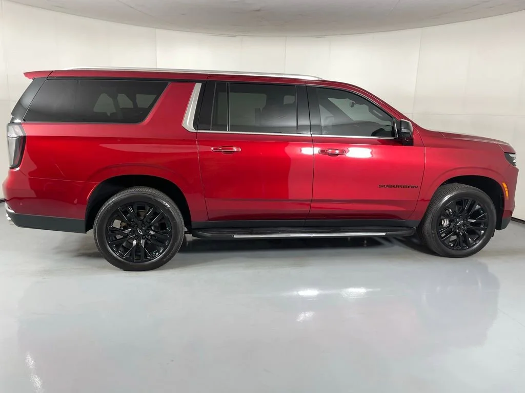 2025 Chevrolet Suburban Premier - Photo 11
