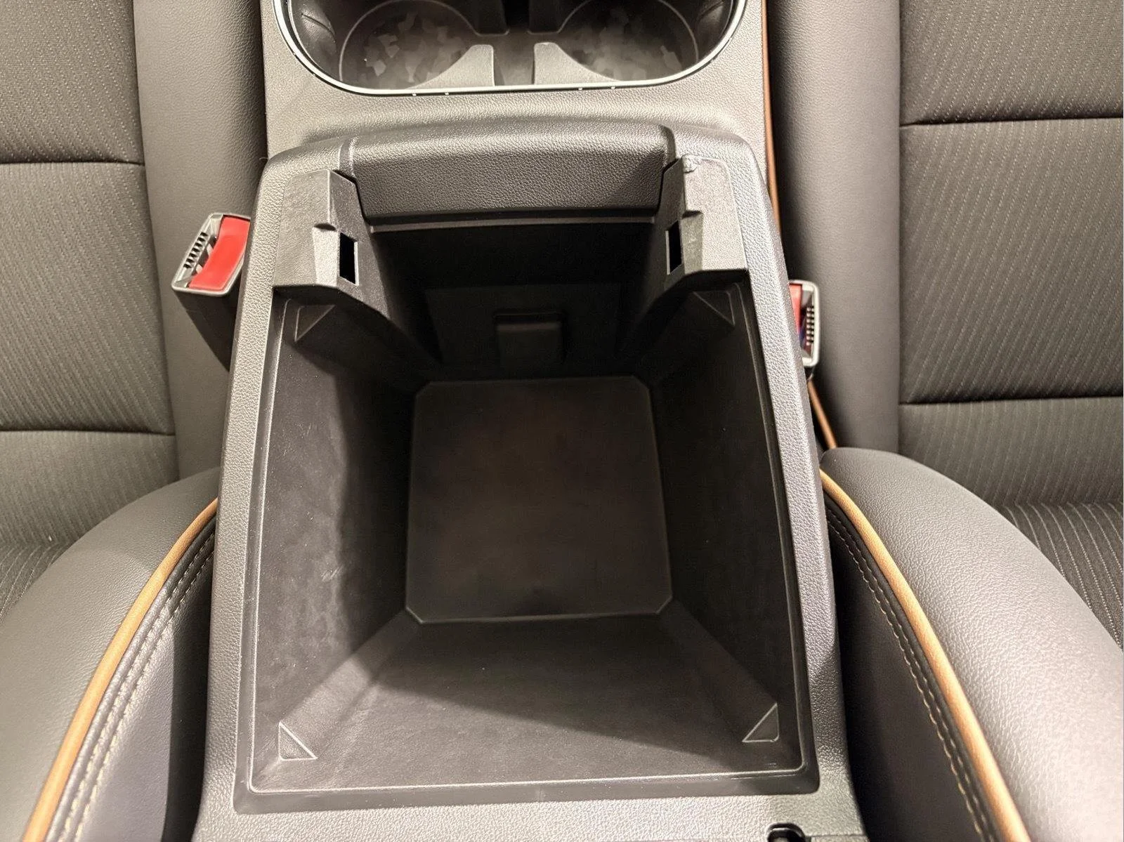 2026 GMC Canyon AT4 - Photo 36