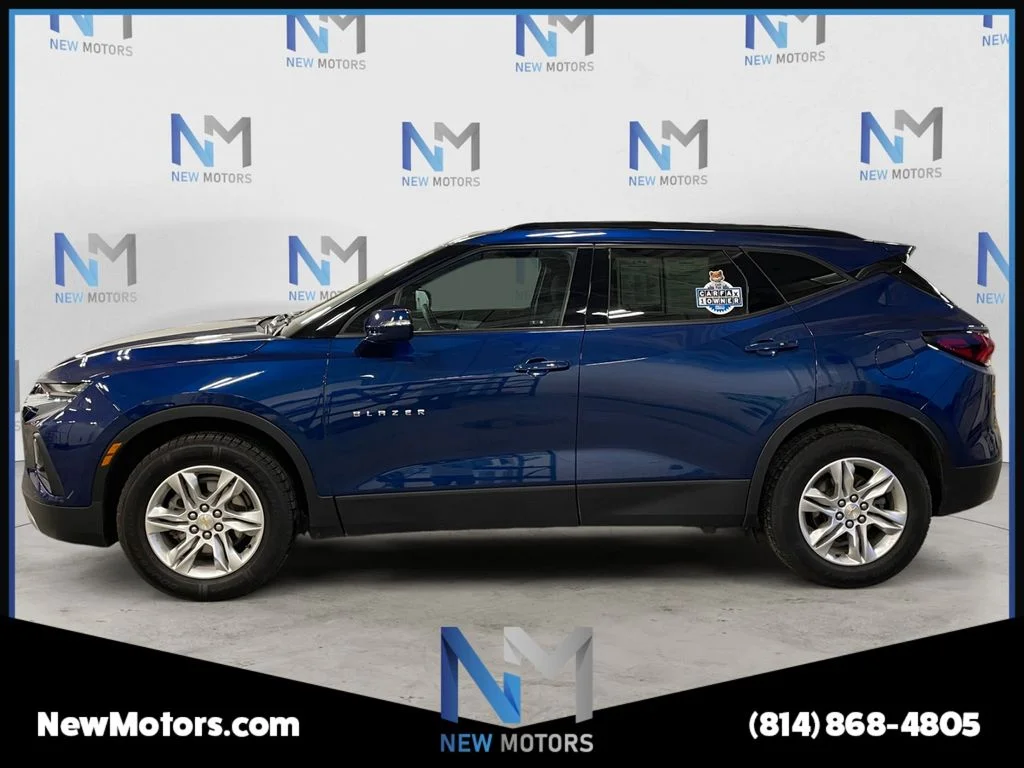 Used 2022 Blue Chevrolet LT image 2