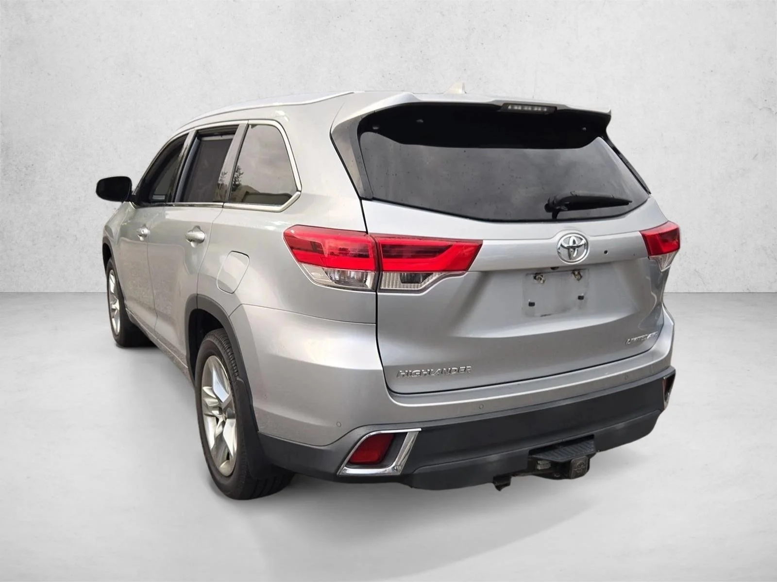 Used 2018 Celestial Silver Metallic Toyota Limited image 7