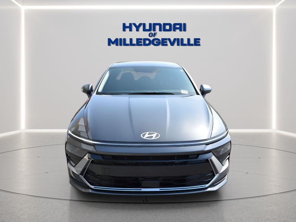 Used 2025 Portofino Gray Hyundai SE image 7