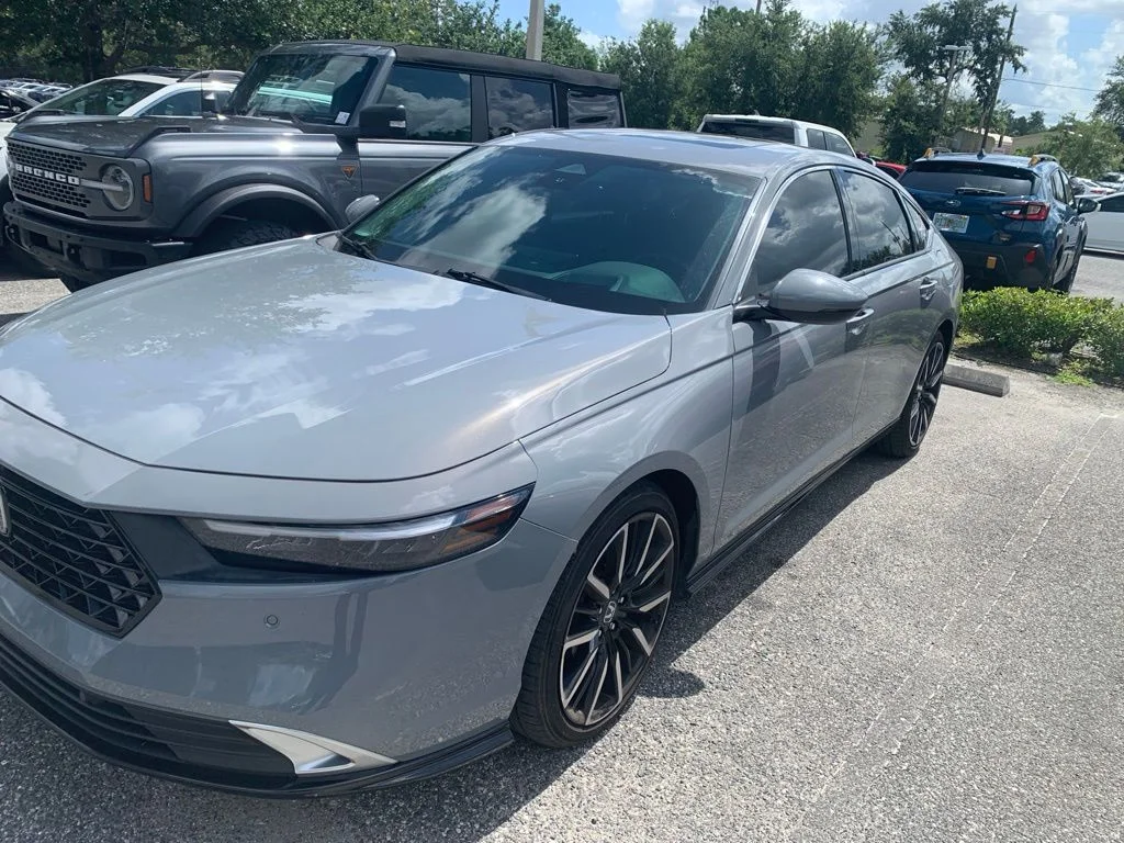Used 2024 Gray Honda Touring image 2