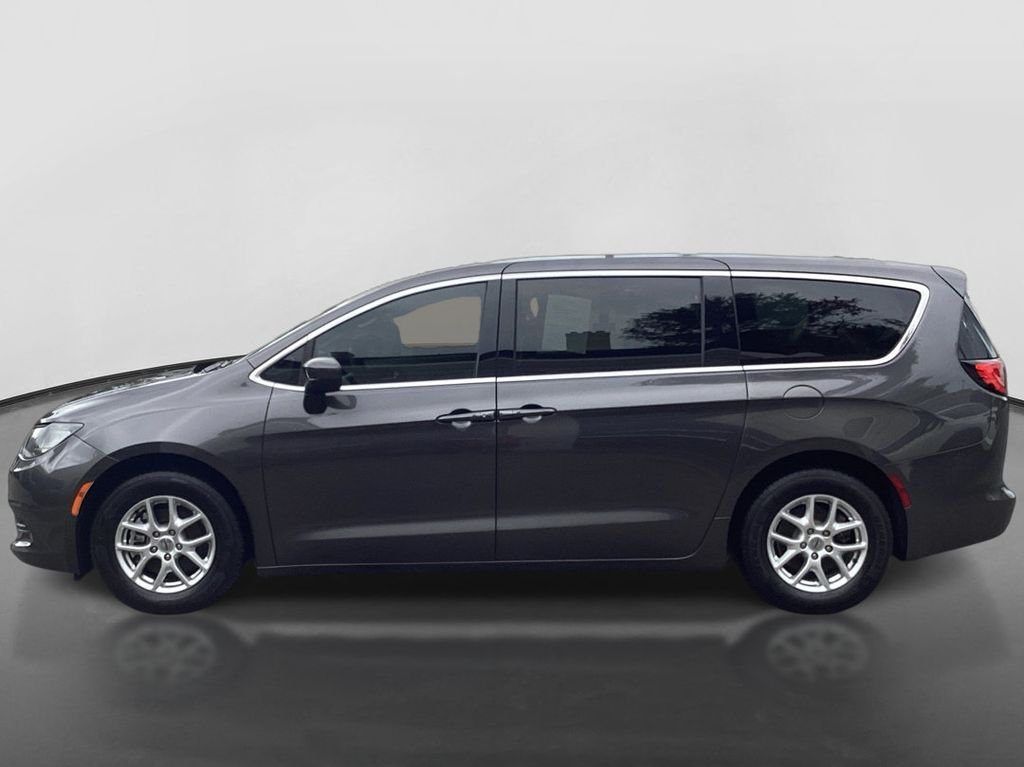 Used 2022 Gray Chrysler LX image 8