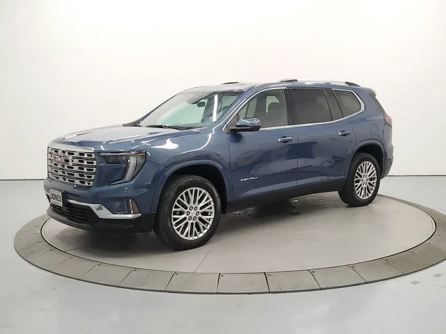 Used 2024  GMC Denali image 4