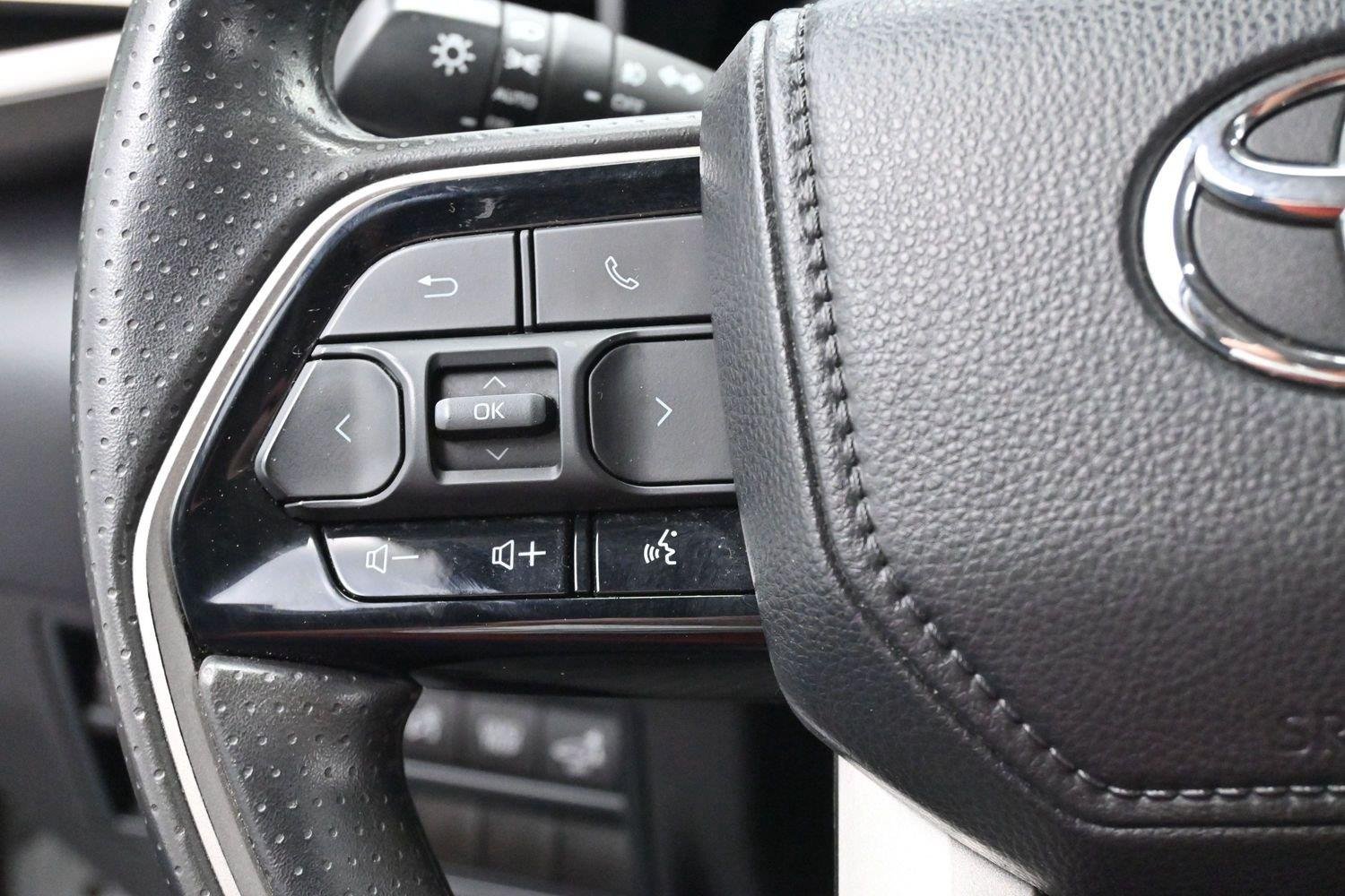 Used 2024 White Toyota SR5 image 16