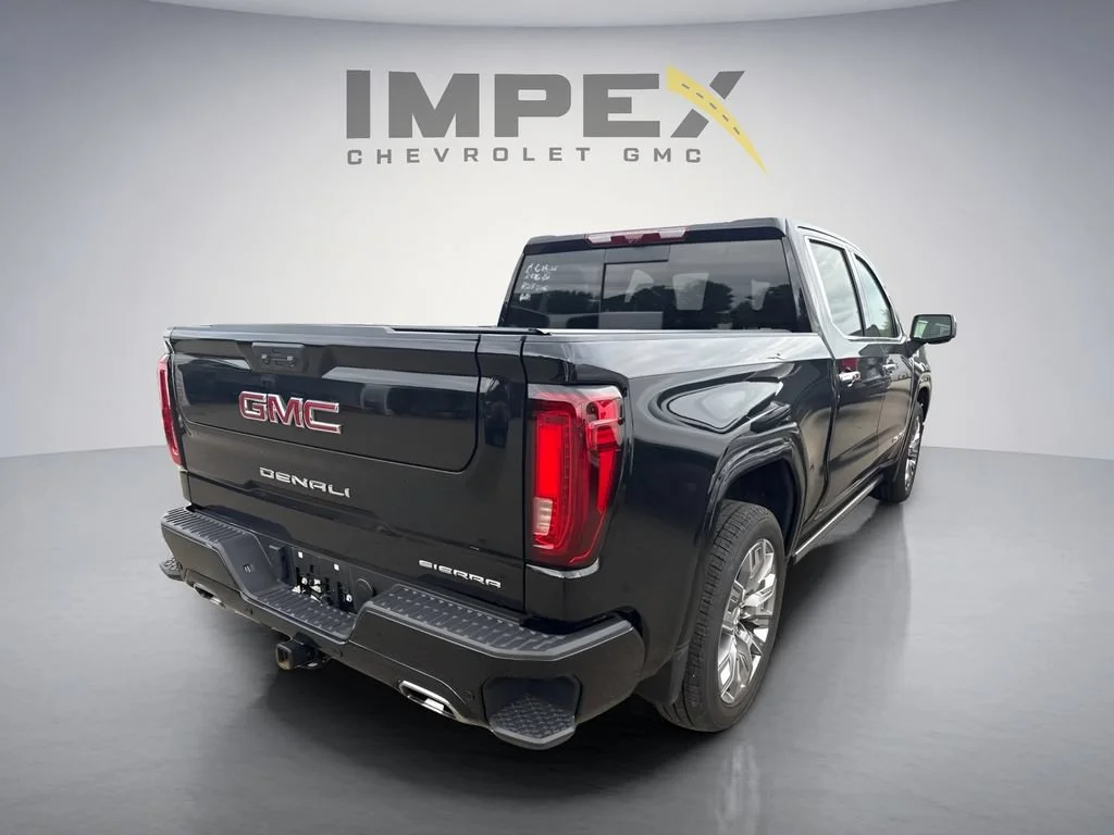 Used 2024 Onyx Black GMC Denali image 5