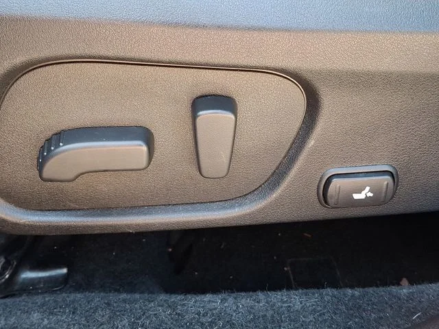 Used 2018 Gray Subaru 2.5i Limited image 27