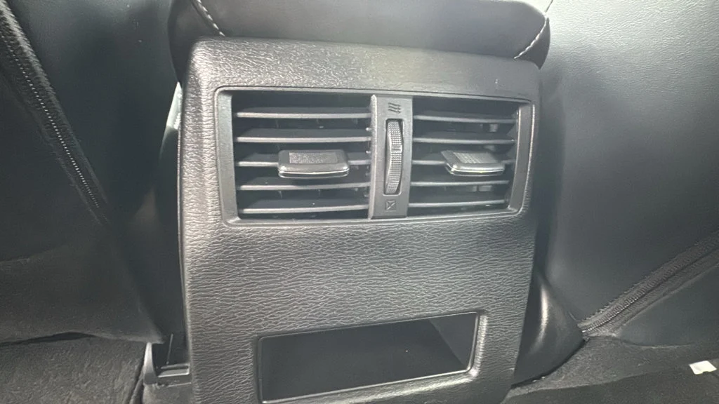Used 2025 Gray Mitsubishi SE 2.5 S-AWC image 17